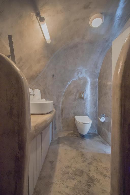 Aqua Serenity Santorini Luxury Suites - 16