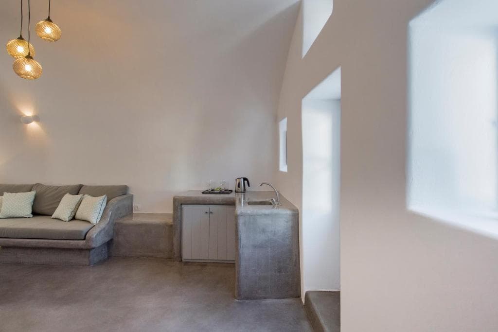 Aqua Serenity Santorini Luxury Suites - 45