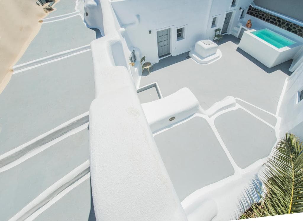 Aqua Serenity Santorini Luxury Suites - 3