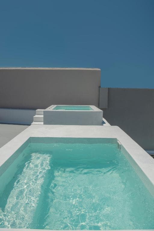 Aqua Serenity Santorini Luxury Suites - 7