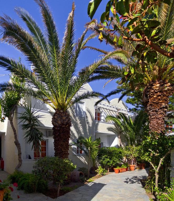 Dolphins Apartments - 20