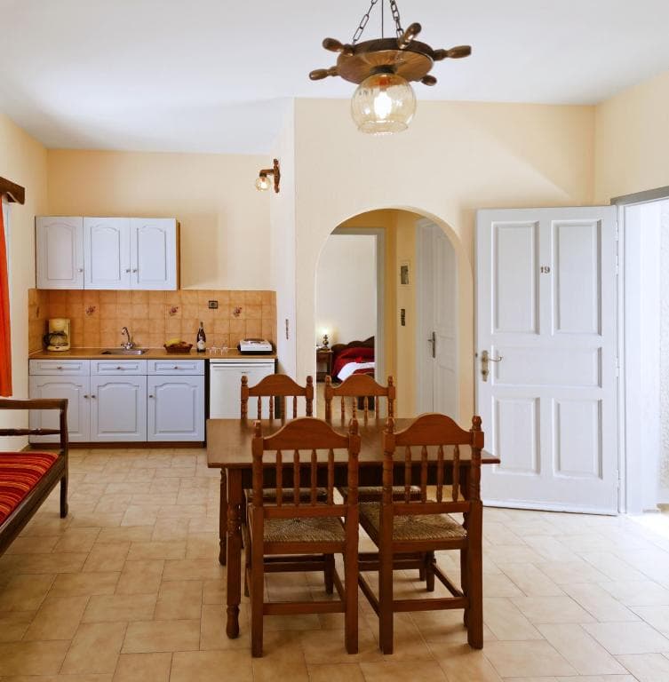 Dolphins Apartments - 30