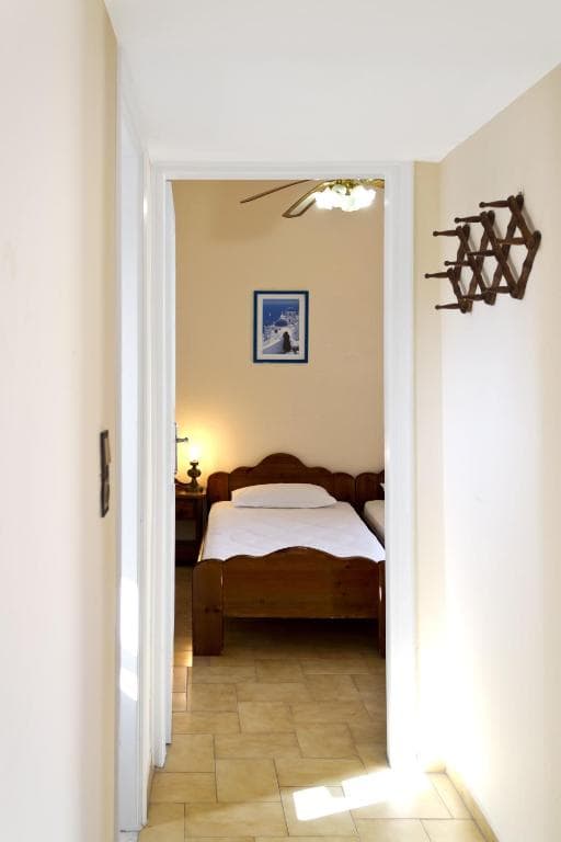 Dolphins Apartments - 37