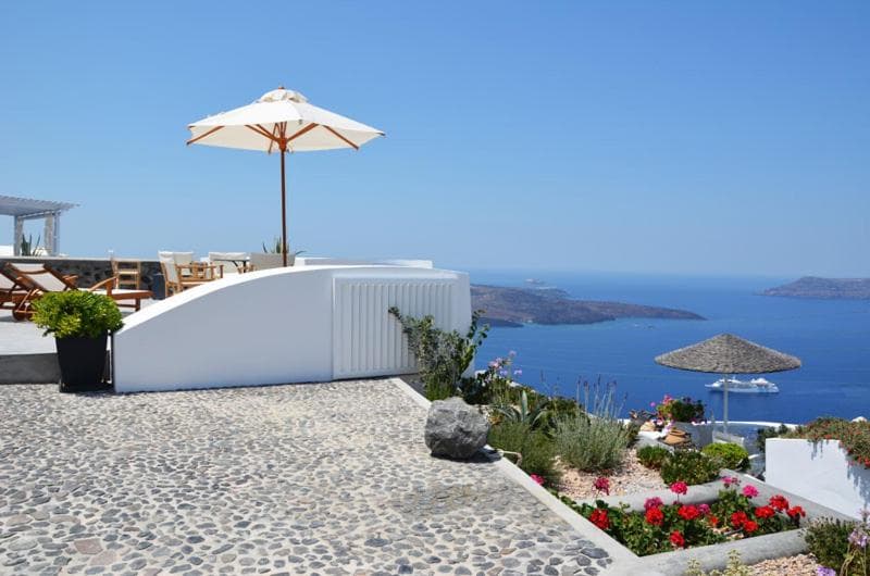 Cliff Side Suites - 4