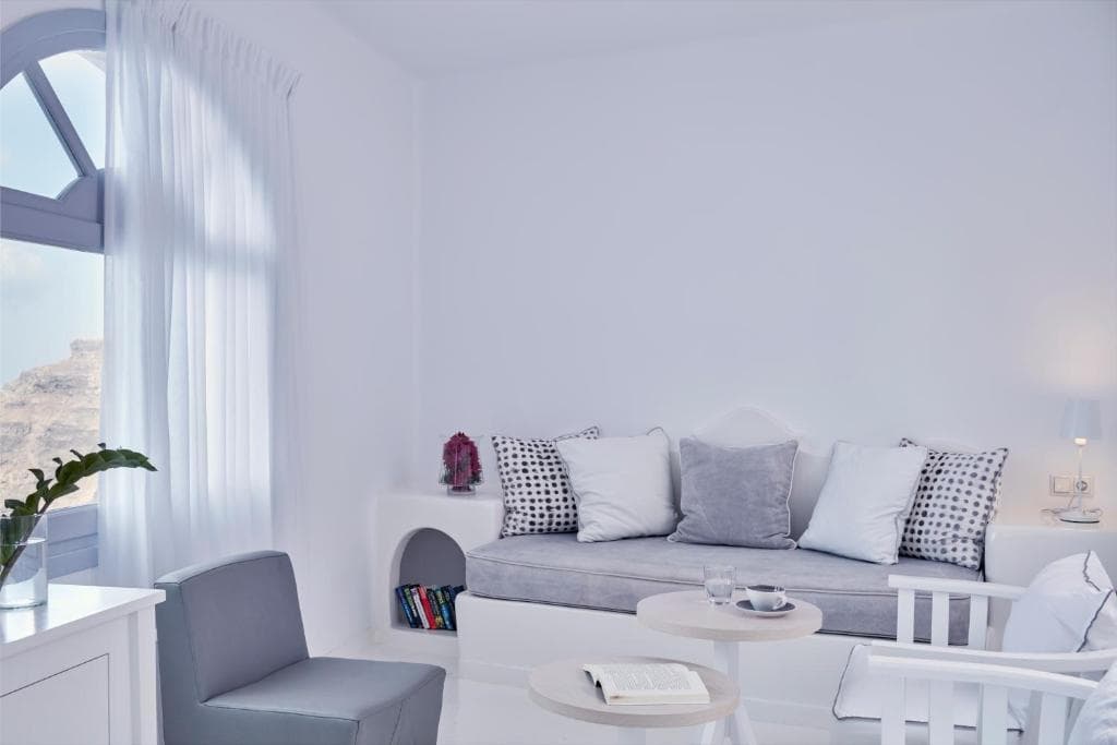 Cliff Side Suites - 11