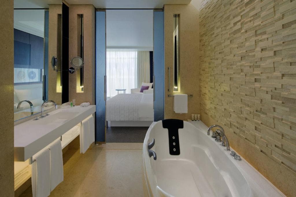 Le Meridien Dubai Hotel & Conference Centre - 27