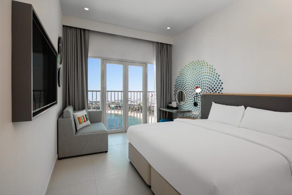 Hotel Rove La Mer Beach - 2