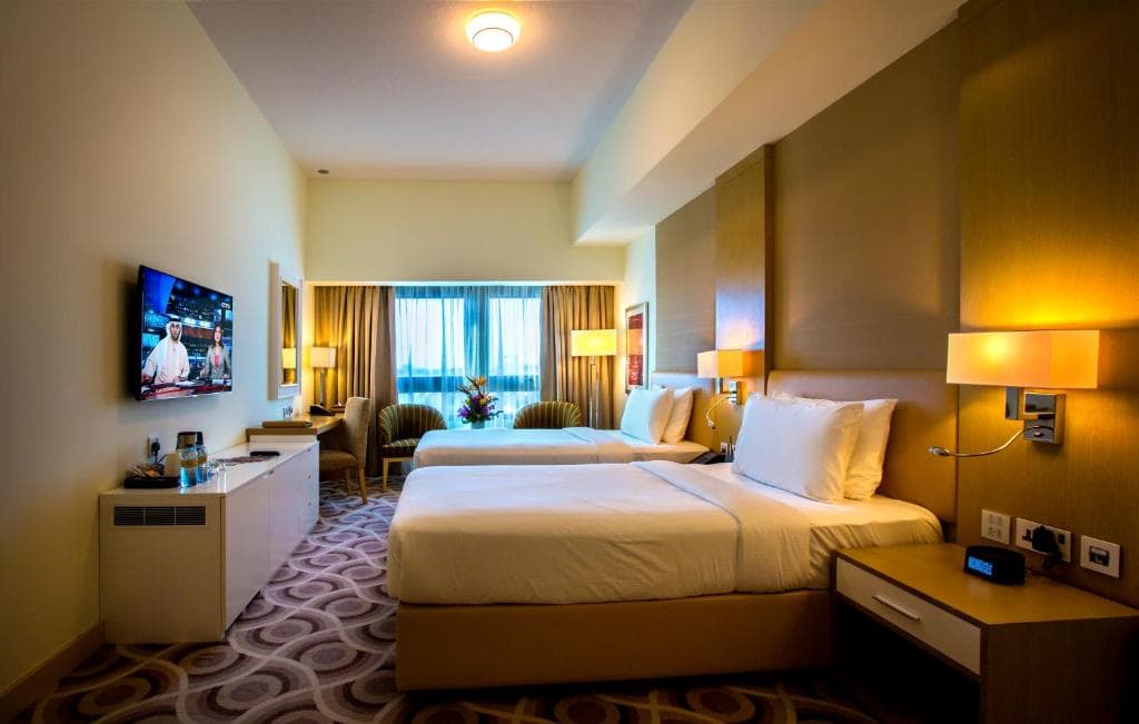 Metropolitan Hotel Dubai - 9