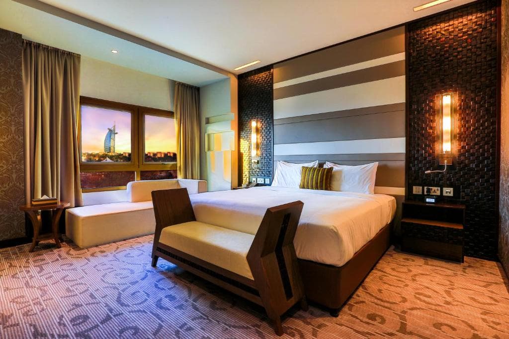Metropolitan Hotel Dubai - 43
