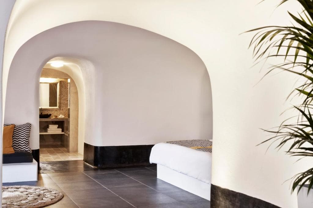San Antonio Luxury Hotel and Suites - 4