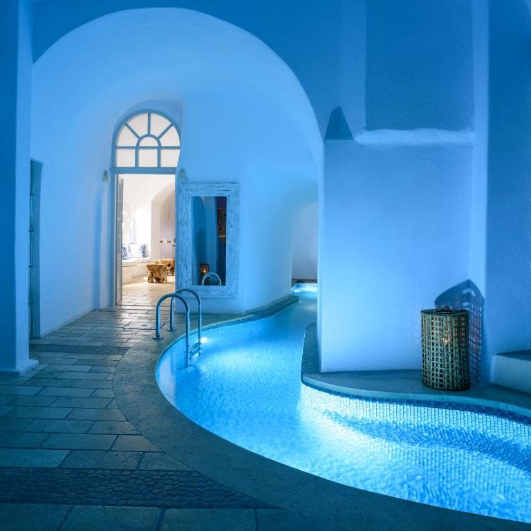 Nefeles Luxury Suites - 6