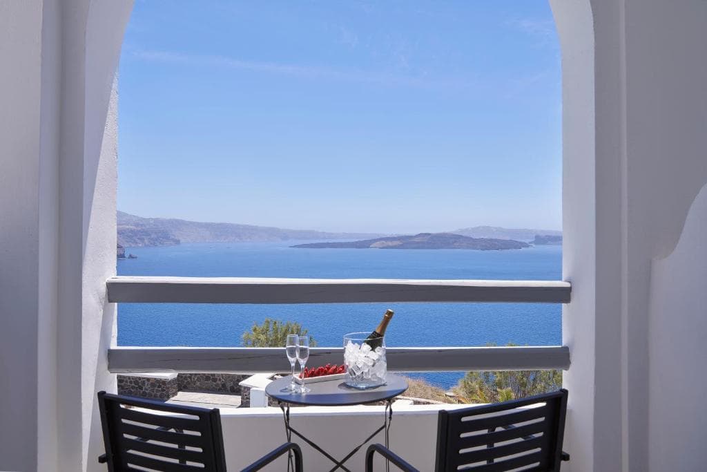 Mr and Mrs White Santorini - 15
