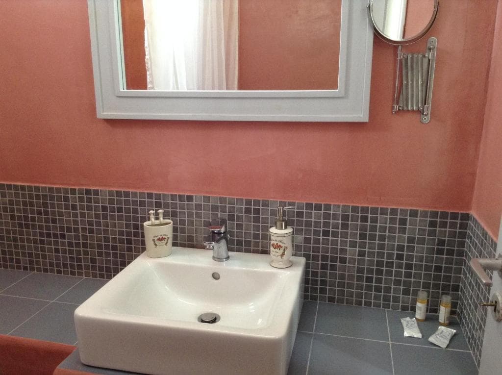 King Thiras Hotel - 20