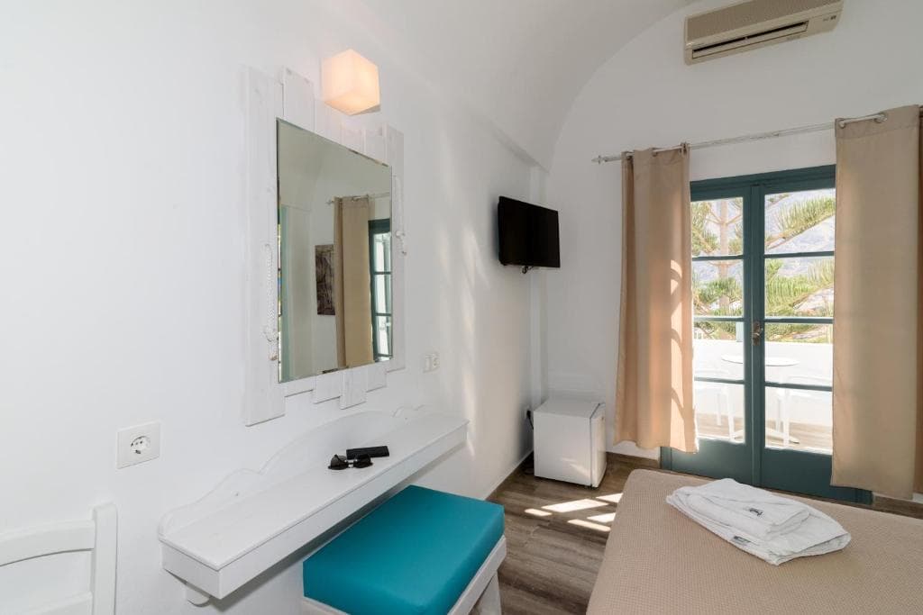 Iris Boutique Hotel - 36