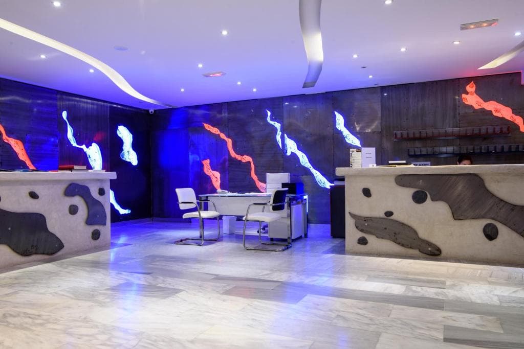 RK Beach Hotel - 8