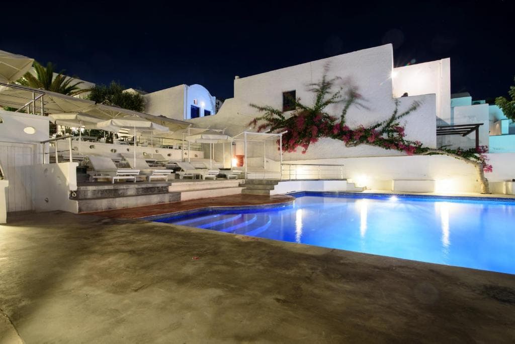 RK Beach Hotel - 9