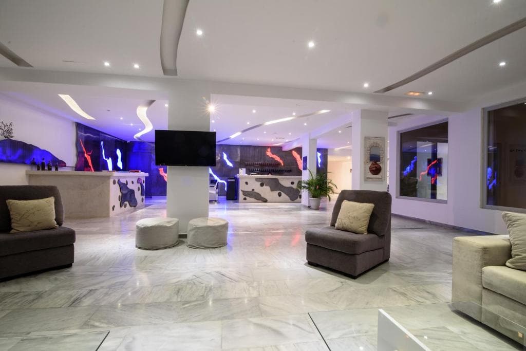 RK Beach Hotel - 14