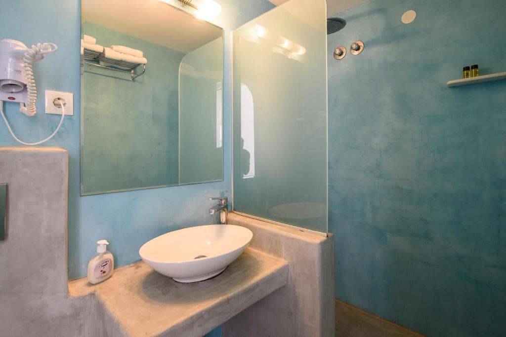 RK Beach Hotel - 11