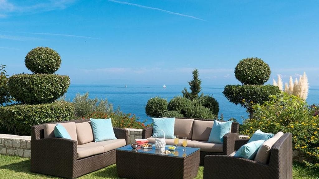 Blue Jasmine Hotel - 38