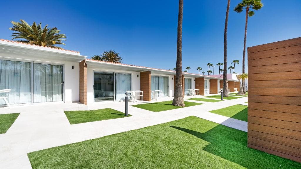 Sanom Beach Resort - 37