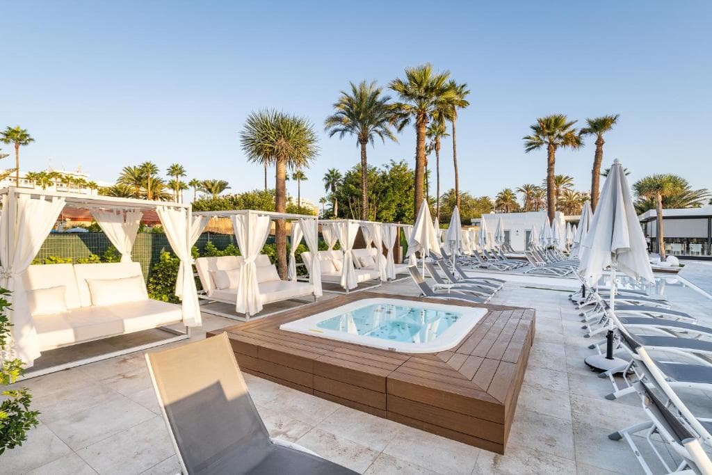 Sanom Beach Resort - 25