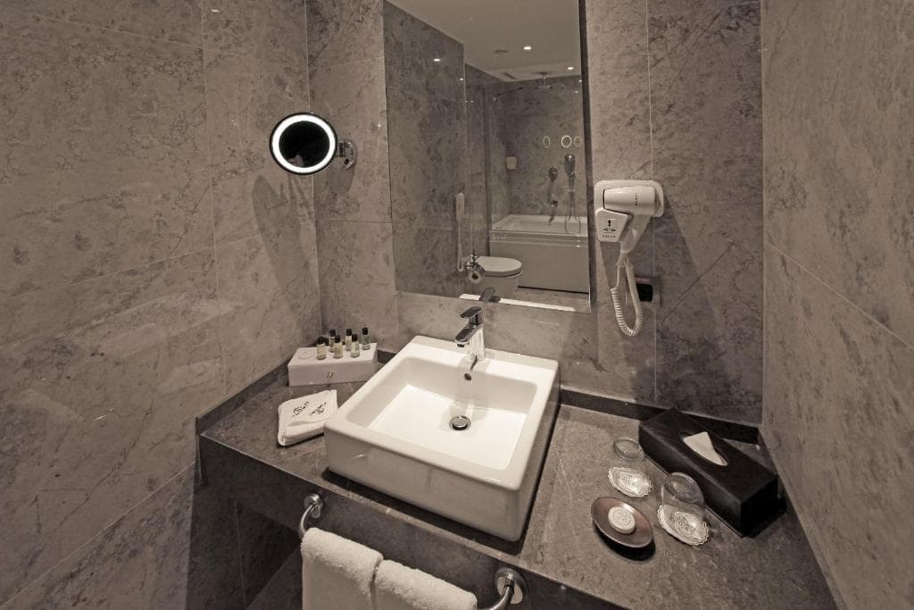 Bricks Hotel - 28