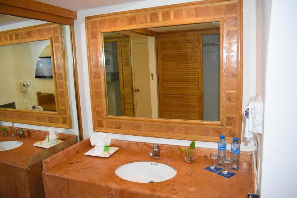 Beachscape Kin Ha Villas & Suites - 17