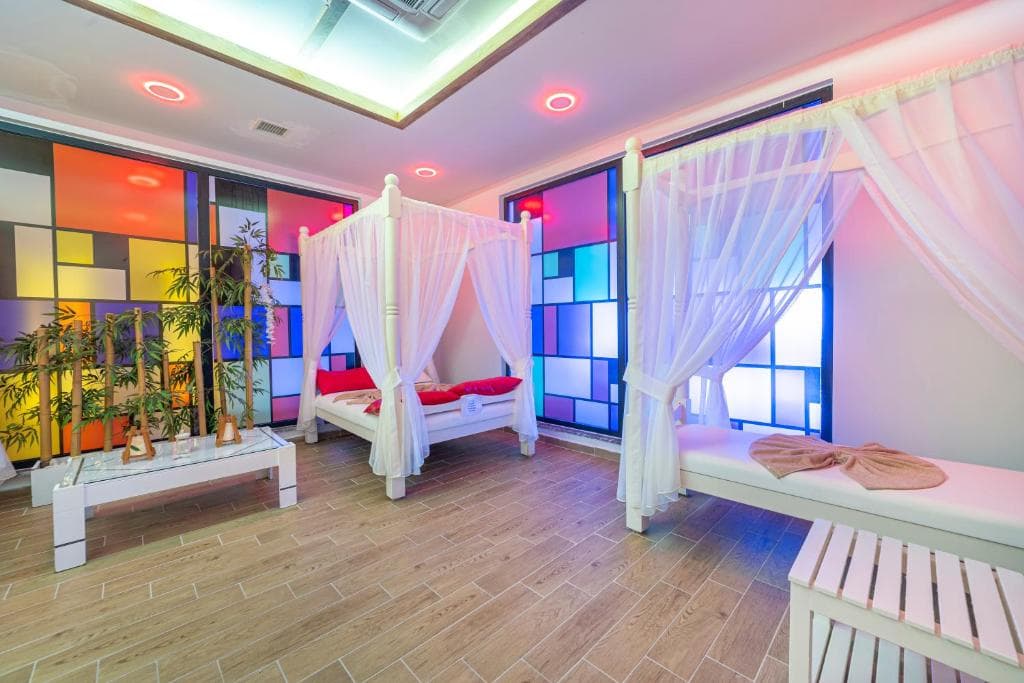 Lonicera Premium Hotel - 8