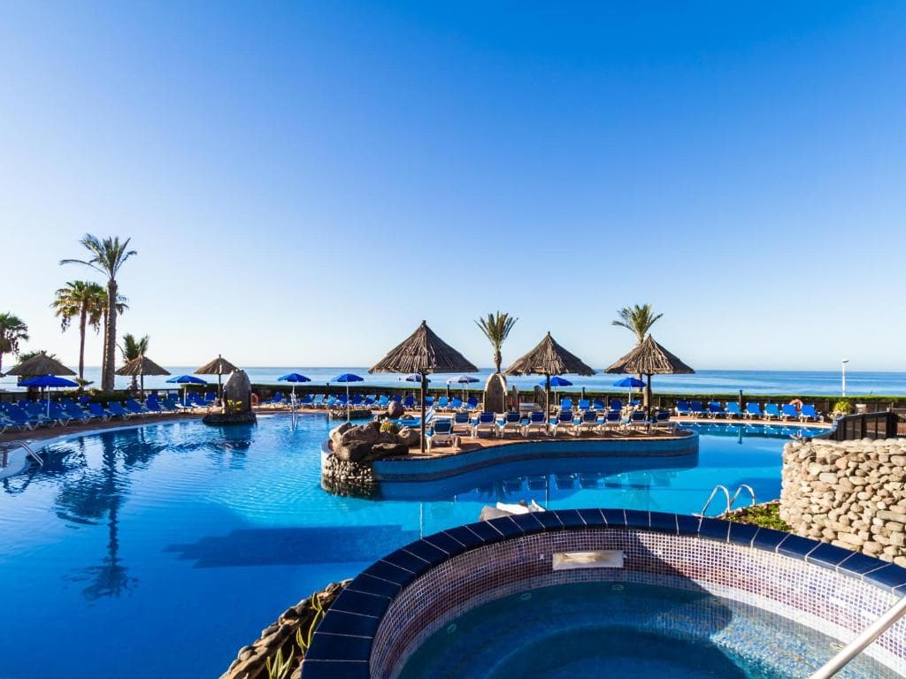 Hotel BlueBay Beach Club - 9