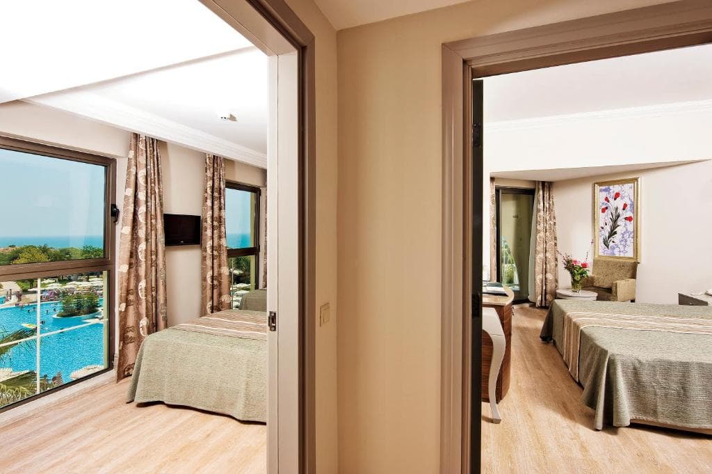 Side Star Resort - 8