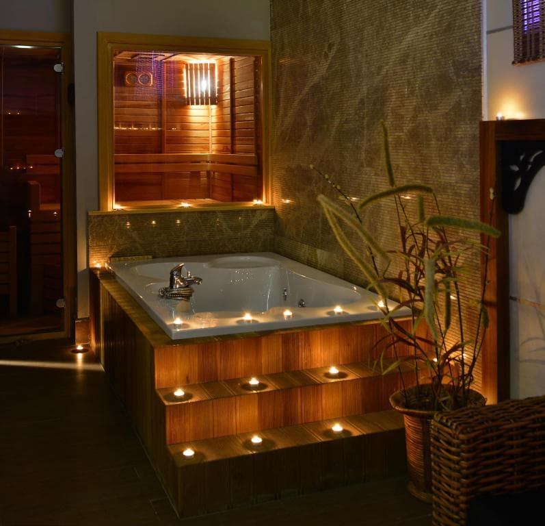 Hotel Side Crown Palace - 38