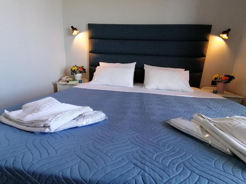 Alexis Hotel - 12