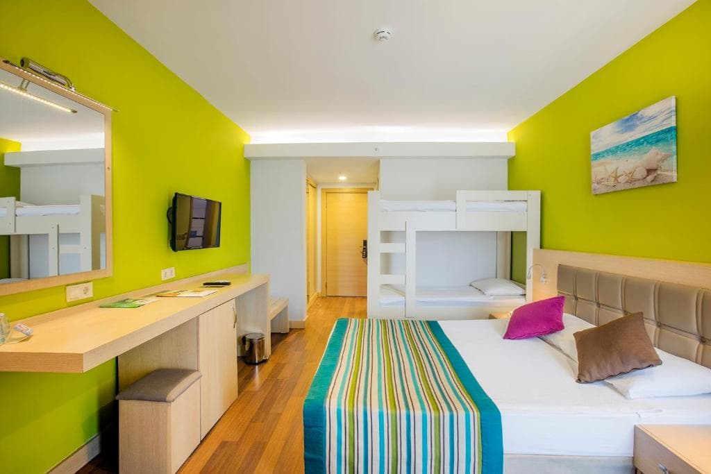 Meridia Beach Hotel - 14