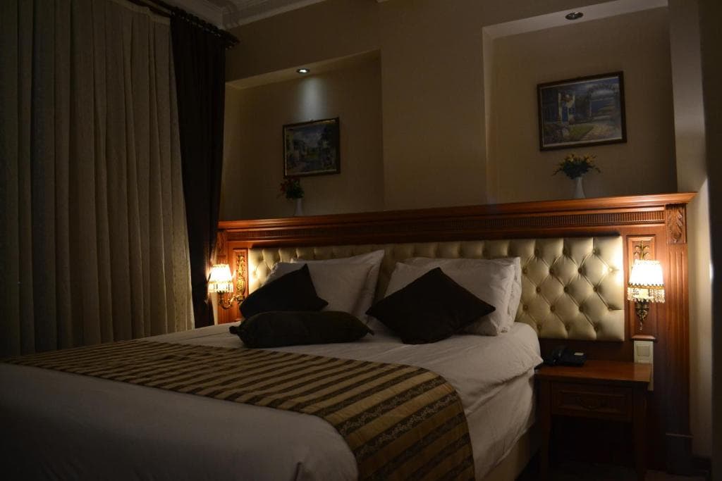 Seven Days Hotel - 39