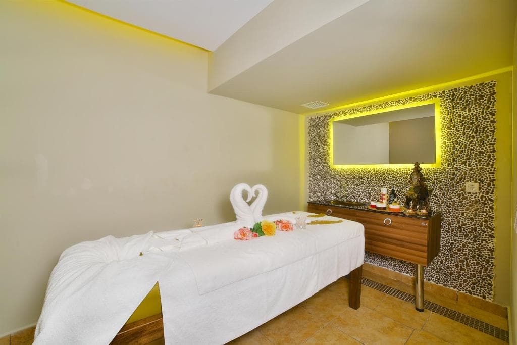 Oran Hotel - 17