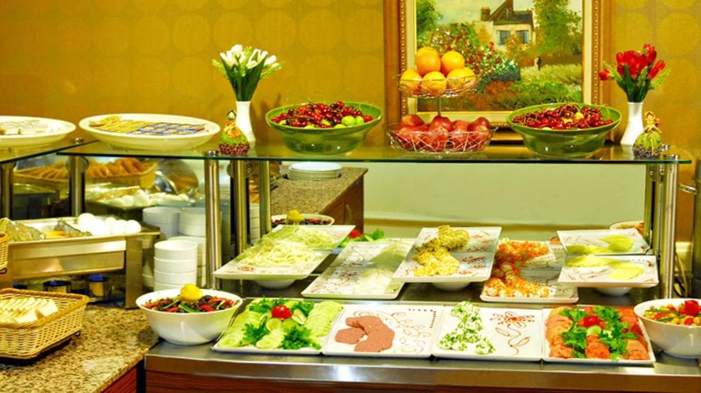 Golden Crown Hotel - 6