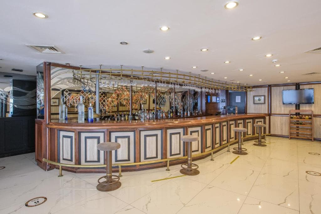 Golden Age Hotel - 40