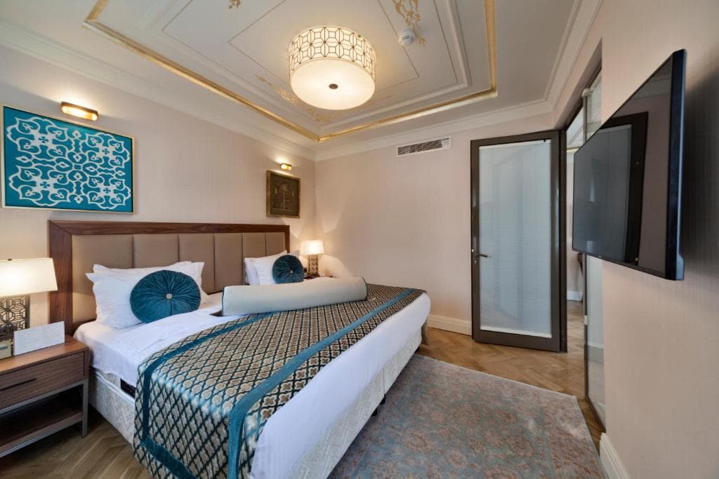 Golden Age Hotel - 34