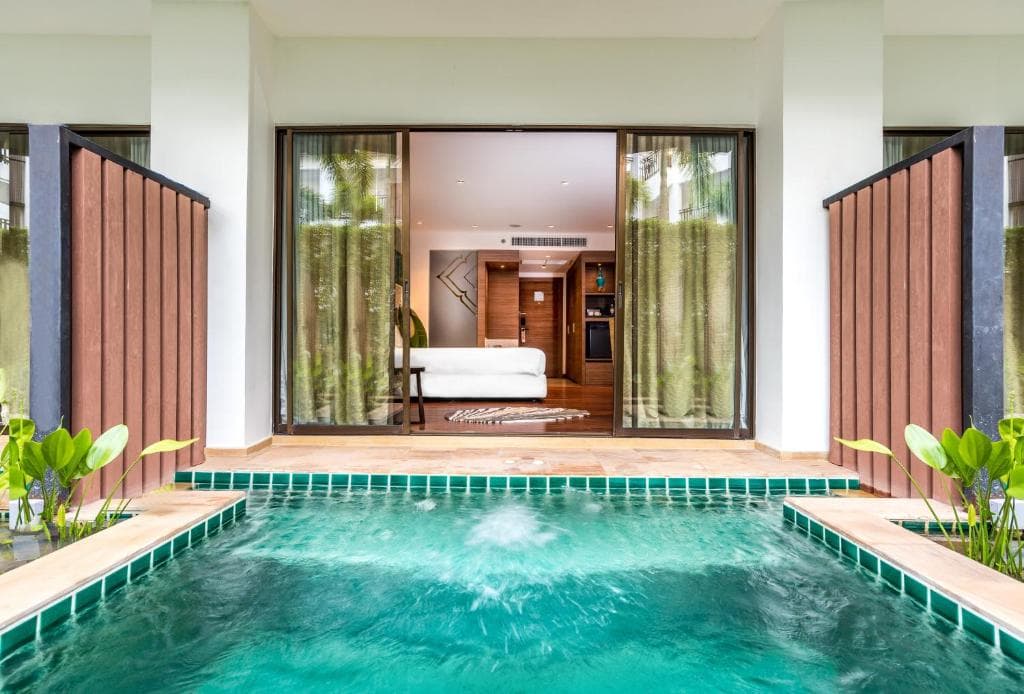Holiday Inn Phuket Karon Beach Resort - 29
