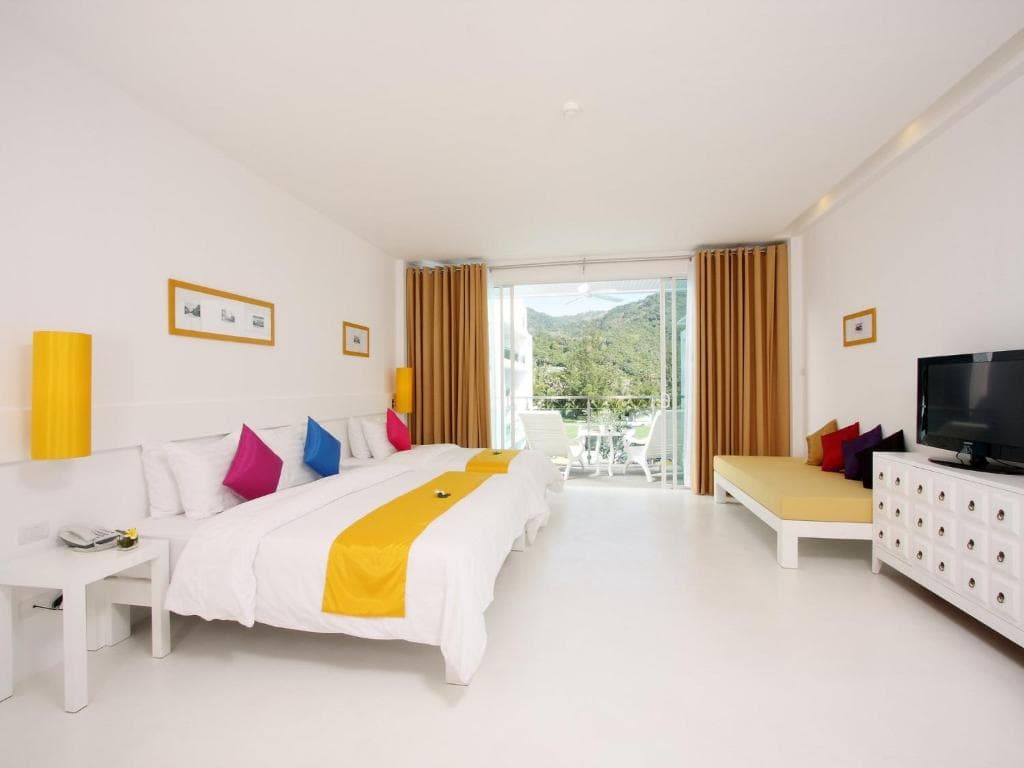 The Old Phuket - Karon Beach Resort - 44