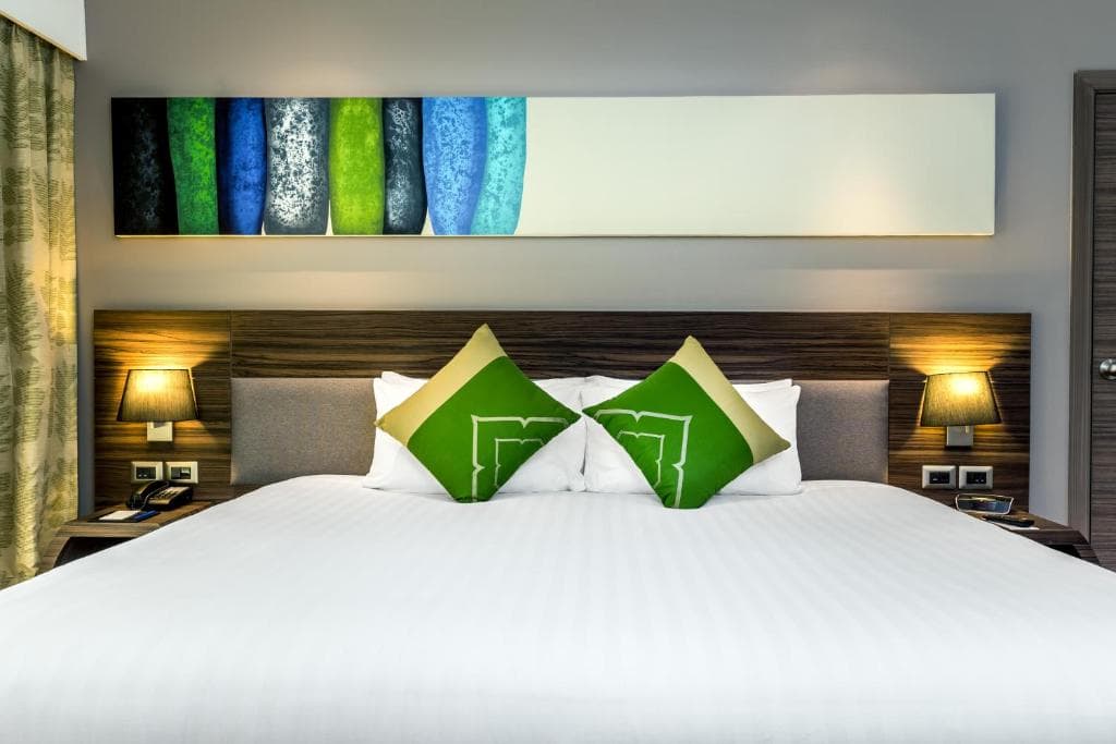 Holiday Inn Phuket Karon Beach Resort - 17