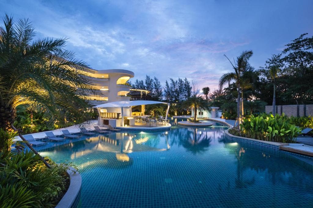 Holiday Inn Phuket Karon Beach Resort - 23