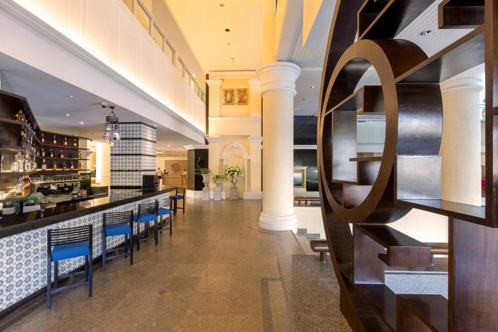 Hotel Andaman Embrace Patong - 4