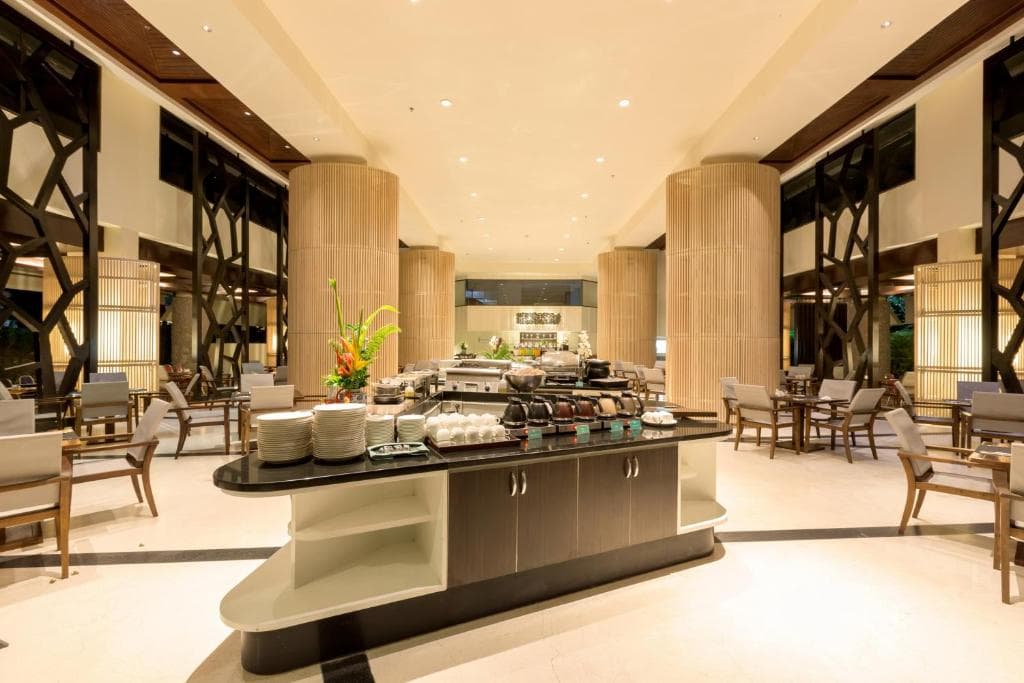 Hotel Andaman Embrace Patong - 37