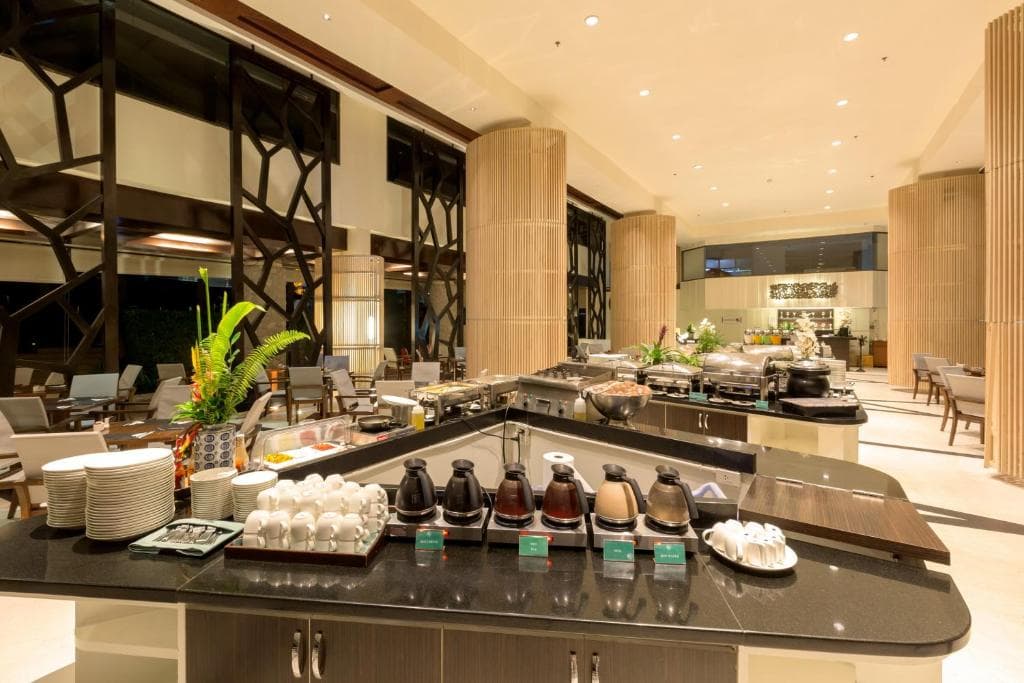 Hotel Andaman Embrace Patong - 38