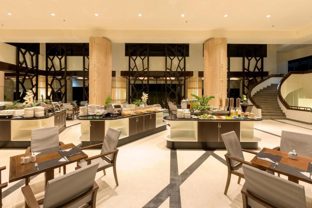 Hotel Andaman Embrace Patong - 39