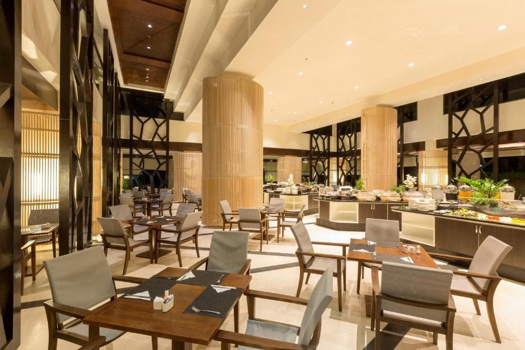 Hotel Andaman Embrace Patong - 40