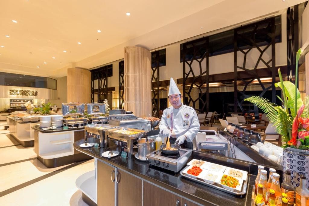 Hotel Andaman Embrace Patong - 41