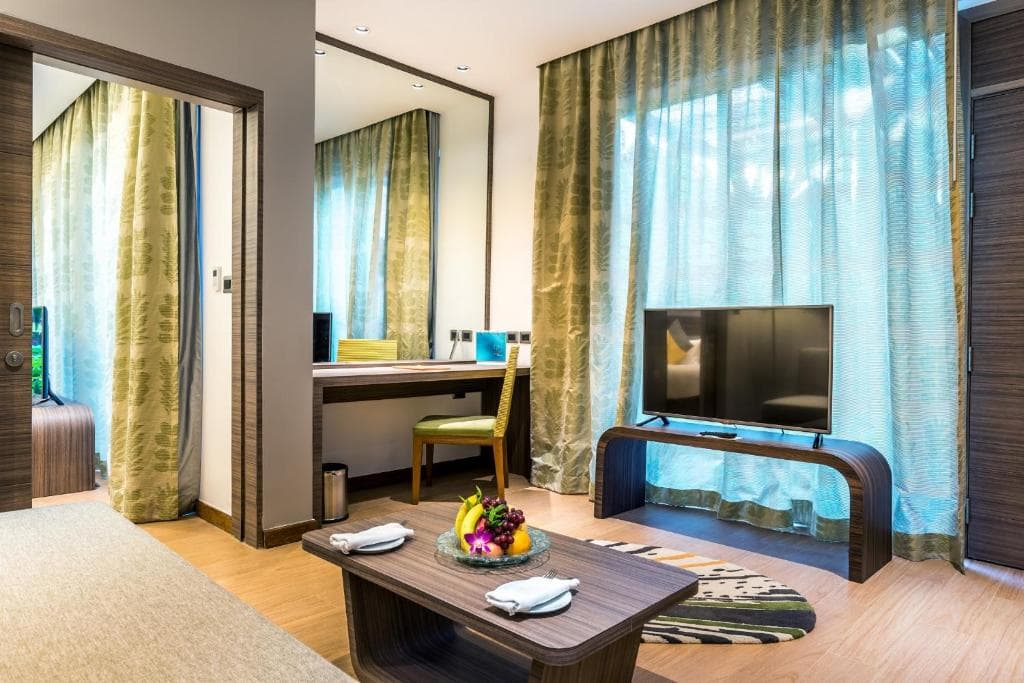 Holiday Inn Phuket Karon Beach Resort - 34