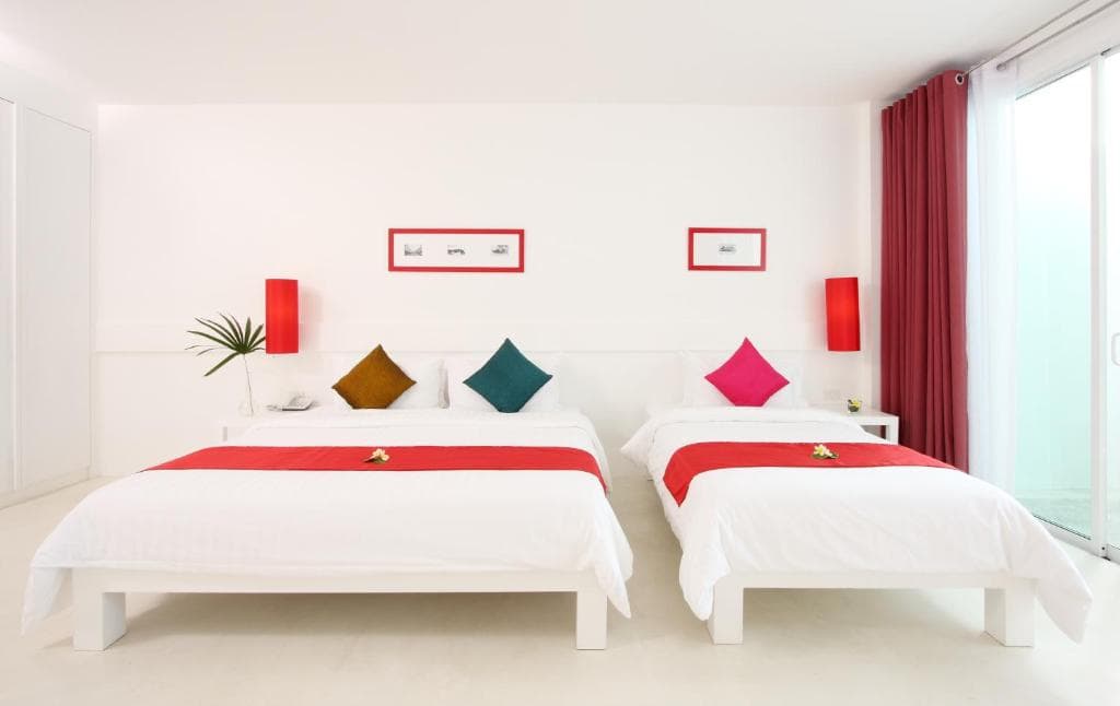 The Old Phuket - Karon Beach Resort - 7